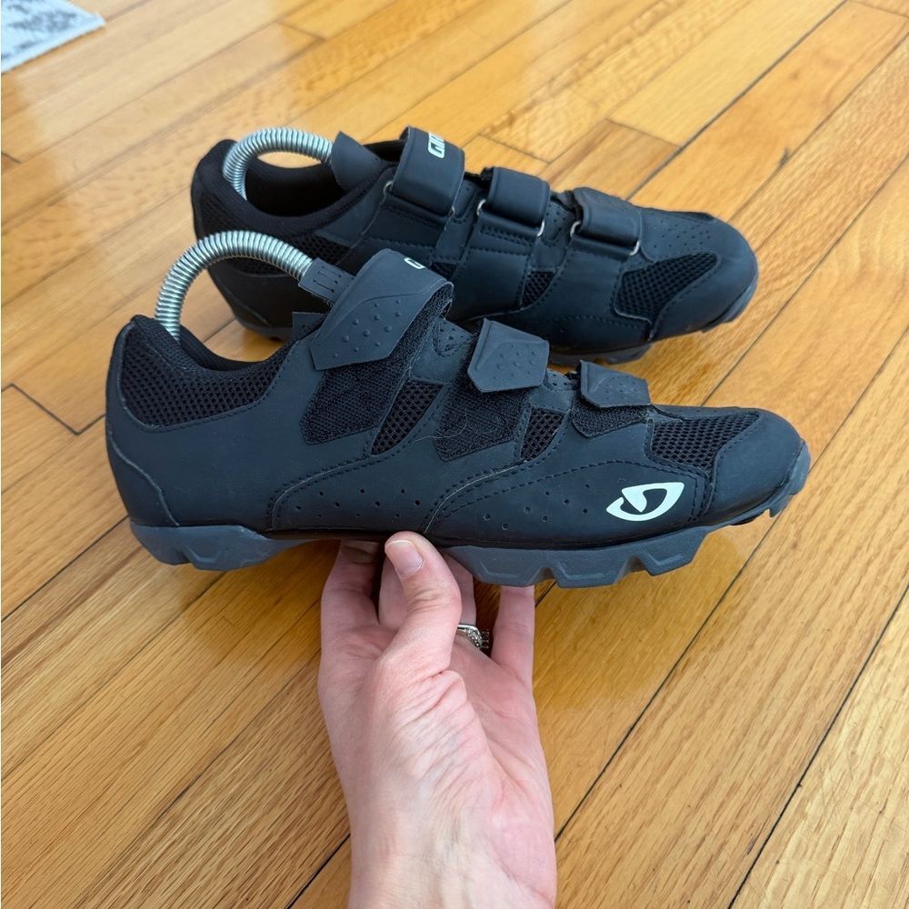 Giro Black Cycling Sneakers for Women size 9 eu 41
